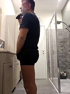 Snapshot of kekko-1982 chatting on 12/15/24, 10:28 kekko-1982 online show from 12/15/24, 10:28