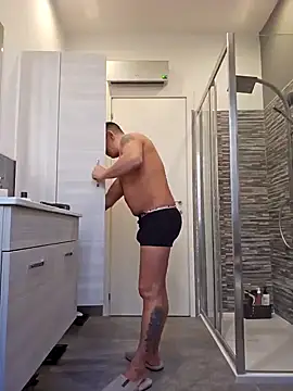 Snapshot of kekko-1982 chatting on 01/17/25, 01:46 kekko-1982 online show from 01/17/25, 01:46