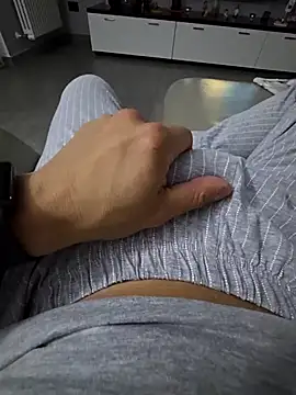 kekko-1982 online show from 04/12/26, 08:12