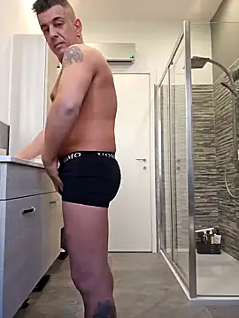 Snapshot of kekko-1982 chatting on 01/13/25, 01:49 kekko-1982 online show from 01/13/25, 01:49