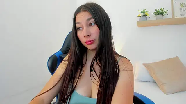 Snapshot of bella_99_ chatting on 07/02/26, 11:38 bella 99 online show from 07/02/26, 11:38