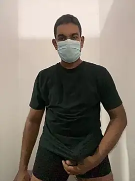 Snapshot of MALEHYPER chatting on 09/18/25, 10:40 MALEHYPER online show from 09/18/25, 10:40