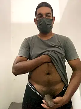 Snapshot of MALEHYPER chatting on 10/30/25, 04:55 MALEHYPER online show from 10/30/25, 04:55