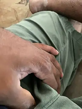 Snapshot of MALEHYPER chatting on 03/09/25, 02:10 MALEHYPER online show from 03/09/25, 02:10