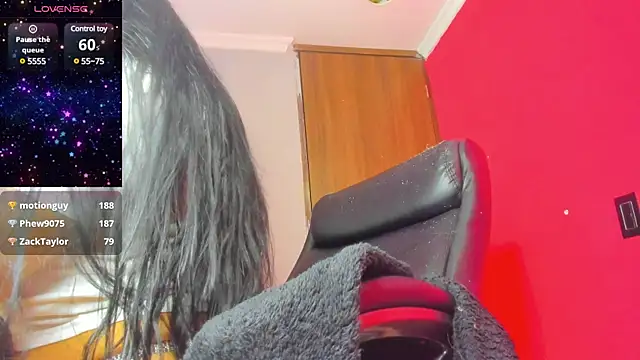 Snapshot of Pocahontas_d chatting on 01/03/25, 04:00 Pocahontas d online show from 01/03/25, 04:00