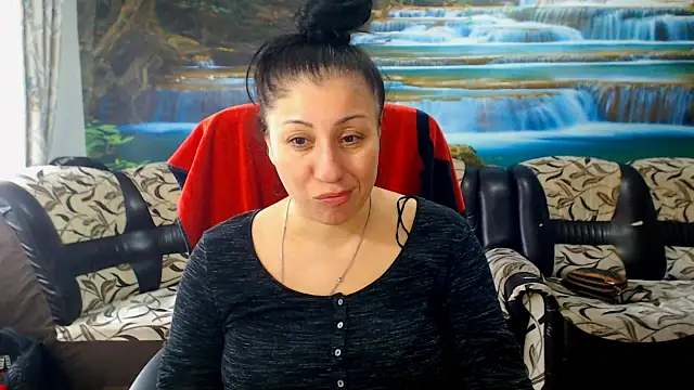 Snapshot of MoistMady chatting on 03/20/26, 06:25 MoistMady online show from 03/20/26, 06:25