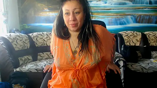 Snapshot of MoistMady chatting on 09/28/25, 06:53 MoistMady online show from 09/28/25, 06:53