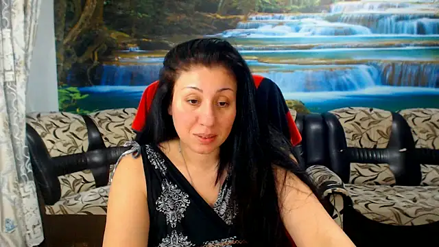 Snapshot of MoistMady chatting on 04/08/26, 06:09 MoistMady online show from 04/08/26, 06:09