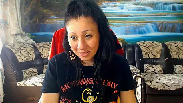Snapshot of MoistMady chatting on 05/22/26, 10:13 MoistMady online show from 05/22/26, 10:13