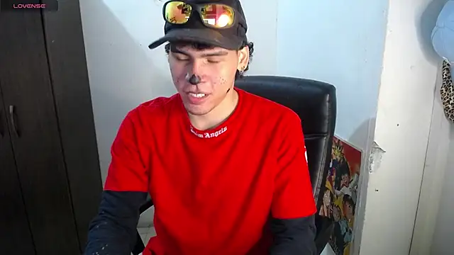 Snapshot of ricksamm chatting on 10/31/25, 01:02 ricksamm online show from 10/31/25, 01:02