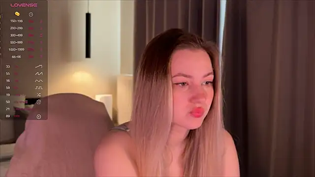 elinanortas online show from 11/17/25, 03:54