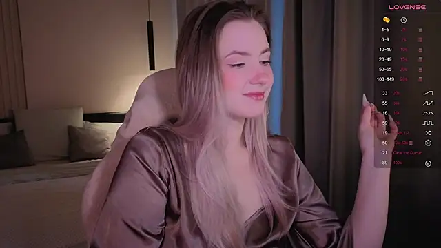 elinanortas online show from 12/18/25, 04:17