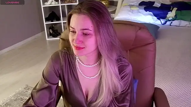 Snapshot of elinanortas chatting on 10/02/25, 01:20 elinanortas online show from 10/02/25, 01:20