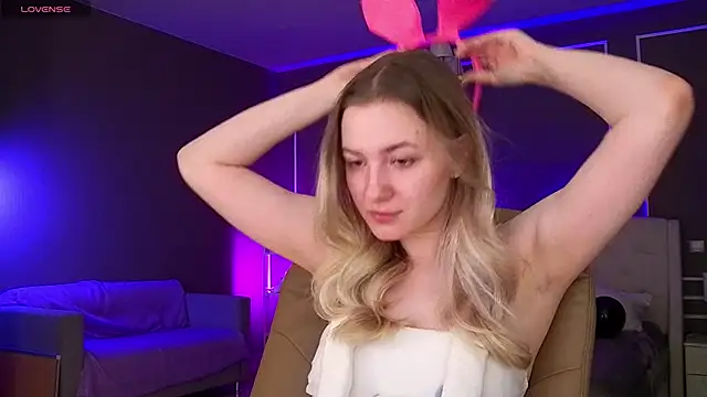 elinanortas online show from 10/25/25, 01:05