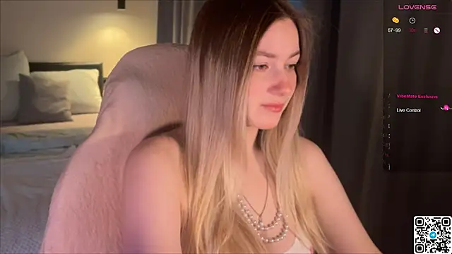 elinanortas online show from 11/25/25, 05:41