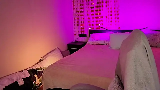 elinanortas online show from 04/07/26, 05:20