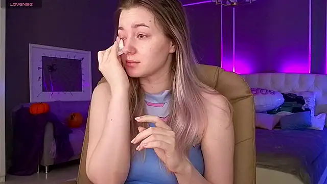 elinanortas online show from 11/03/25, 01:33