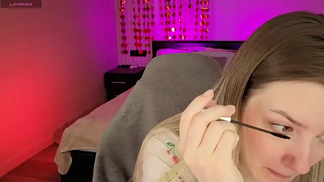 elinanortas online show from 03/25/26, 06:02