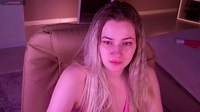 Snapshot of elinanortas chatting on 09/09/25, 01:05 elinanortas online show from 09/09/25, 01:05