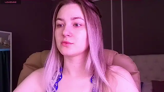 Snapshot of elinanortas chatting on 09/26/25, 01:12 elinanortas online show from 09/26/25, 01:12
