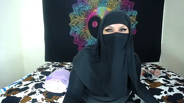 evelyn  salah online show from 11/08/25, 09:51