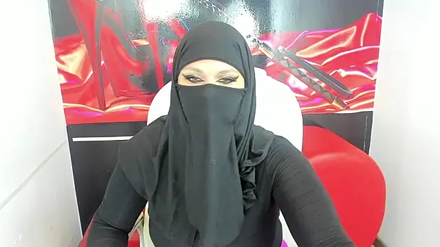 Snapshot of evelyn__salah chatting on 01/11/26, 12:39 evelyn salah online show from 01/11/26, 12:39