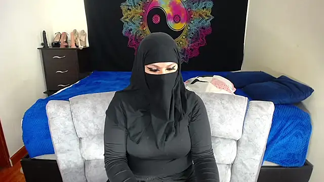 evelyn  salah online show from 11/29/25, 10:21