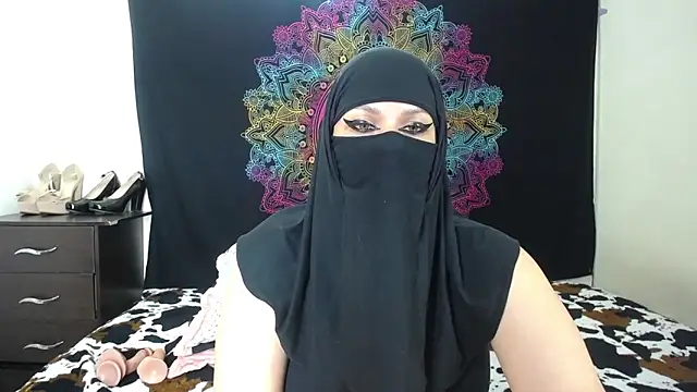 evelyn  salah online show from 12/02/25, 10:33