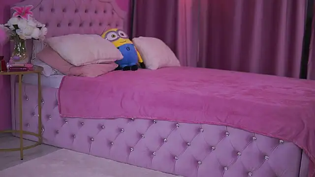 Snapshot of AshleySinn chatting on 03/19/25, 04:45 AshleySinn online show from 03/19/25, 04:45