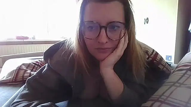 LiquidLeonie online show from 03/19/26, 08:14
