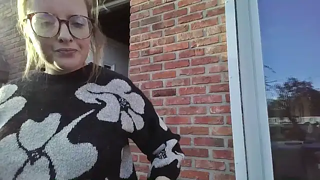 LiquidLeonie online show from 03/26/26, 06:44