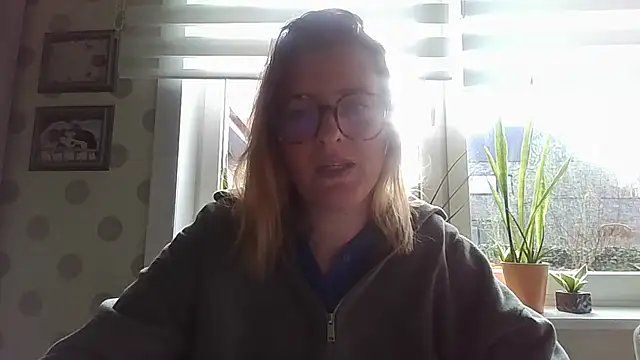 LiquidLeonie online show from 03/20/26, 07:53