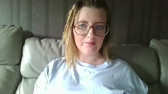 LiquidLeonie online show from 04/05/26, 10:11