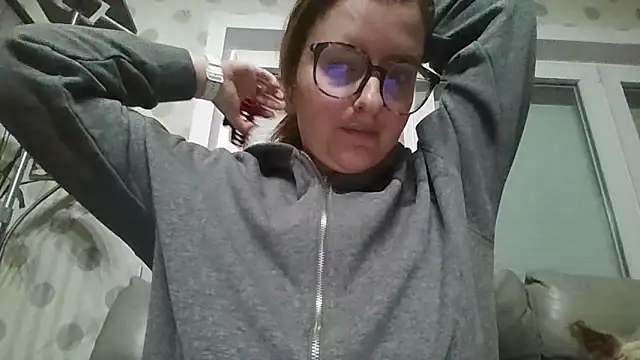 LiquidLeonie online show from 03/18/26, 05:32