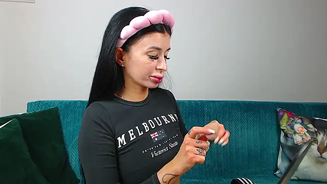 Snapshot of SaraDaisy chatting on 02/07/26, 05:54 SaraDaisy online show from 02/07/26, 05:54