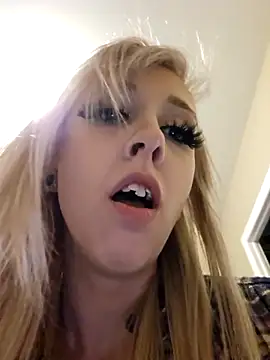 AmethystFoxx online show from 11/16/25, 10:35