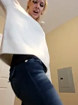 AmethystFoxx online show from 10/06/25, 08:09