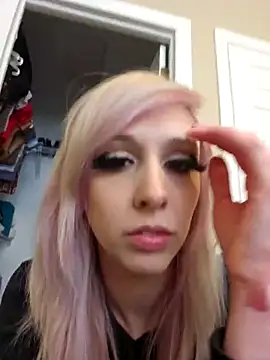 AmethystFoxx online show from 09/22/25, 07:09