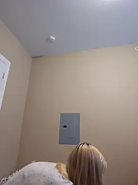 AmethystFoxx online show from 11/06/25, 09:41