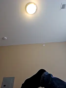 AmethystFoxx online show from 04/15/26, 06:01