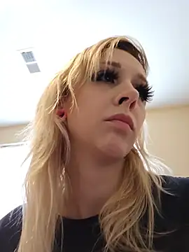 Snapshot of AmethystFoxx chatting on 07/09/26, 03:22 AmethystFoxx online show from 07/09/26, 03:22