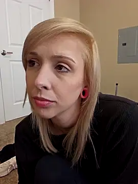 AmethystFoxx online show from 02/21/26, 09:28