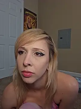 AmethystFoxx online show from 05/18/26, 05:51