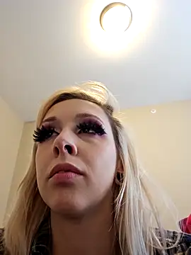 AmethystFoxx online show from 11/04/25, 09:18