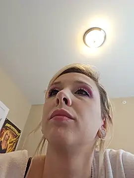 AmethystFoxx online show from 06/07/26, 05:29