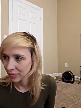 AmethystFoxx online show from 02/16/26, 09:24