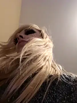 AmethystFoxx online show from 12/22/25, 10:21