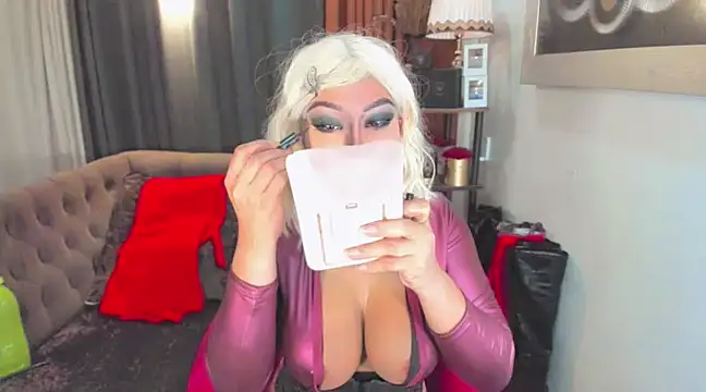 Snapshot of AsianHotieTS chatting on 03/04/25, 07:11 AsianHotieTS online show from 03/04/25, 07:11