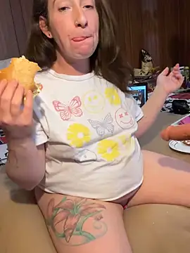 Mini And The Bear online show from 03/07/26, 07:19