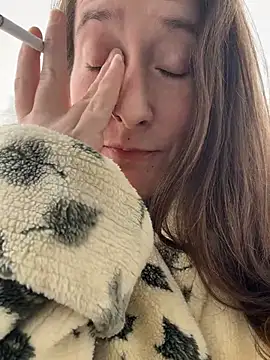 Mini And The Bear online show from 03/25/26, 03:33